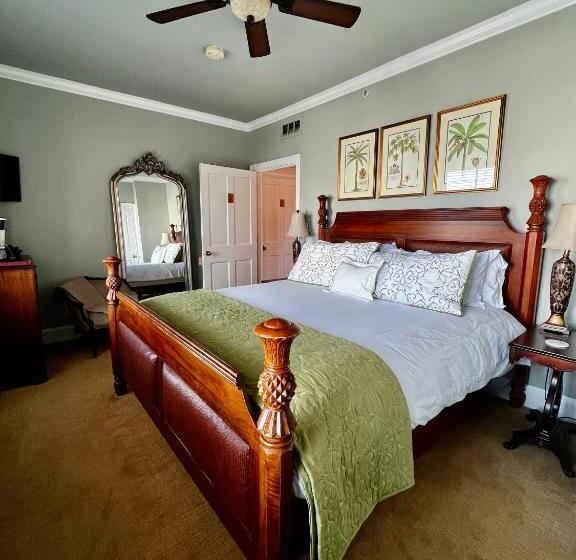 스탠다드 룸 킹사이즈 침대, Almondy Inn Bed & Breakfast
