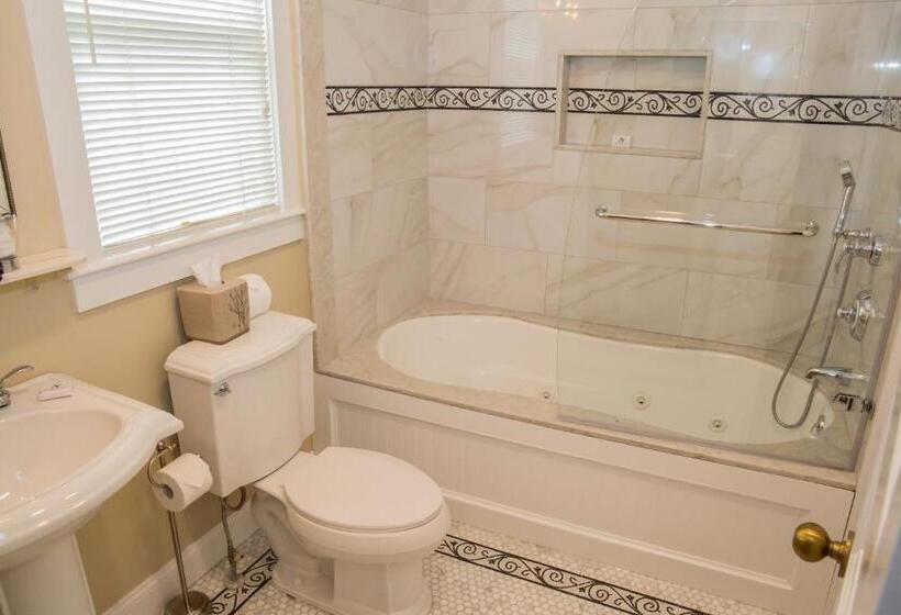 Номер Deluxe, Almondy Inn Bed & Breakfast