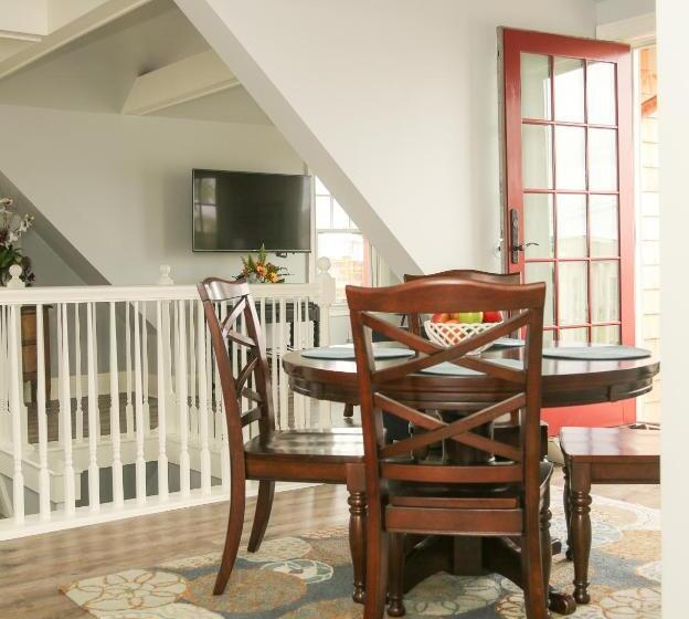 Люкс 2 Спальни, Almondy Inn Bed & Breakfast