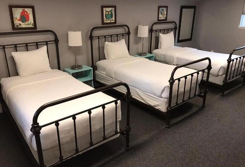 Люкс 3 Спальни, Blue Elk Inn