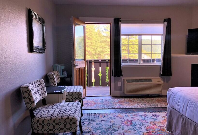 キングサイズベッドのデラックスルーム, Blue Elk Inn