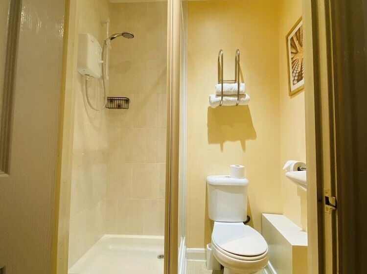 חדר סטנדרט יחיד, Coastal Waters