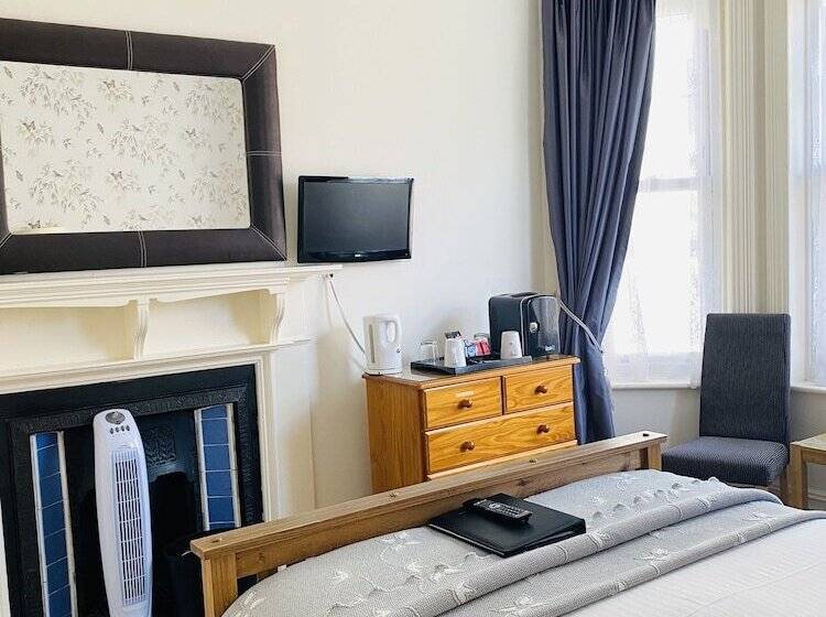 חדר סטנדרט, Coastal Waters