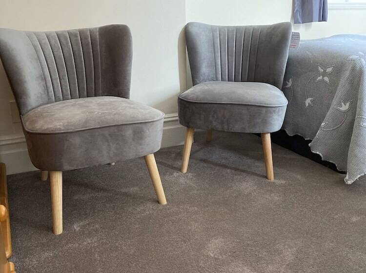 חדר סטנדרט לשלושה, Coastal Waters