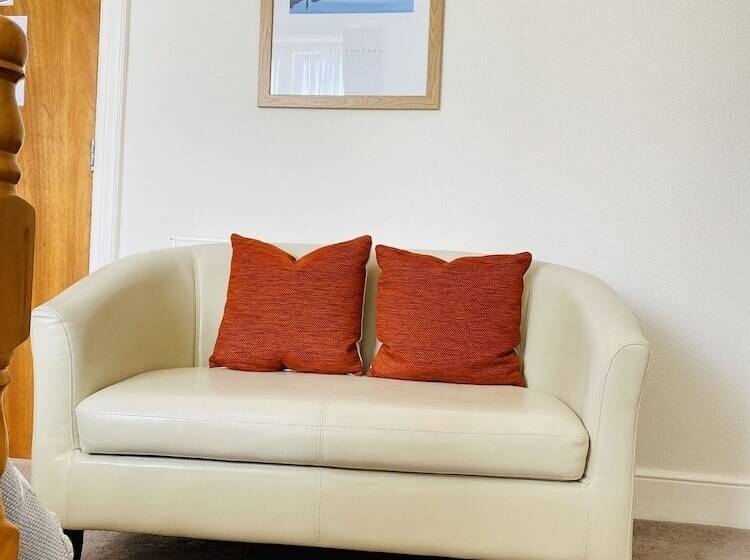 חדר סופריור, Coastal Waters