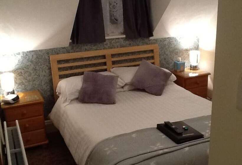 חדר אקונומי, Coastal Waters