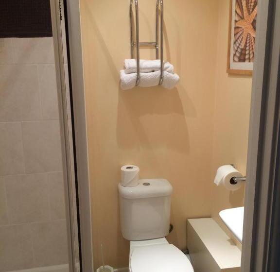 חדר סטנדרט יחיד, Coastal Waters