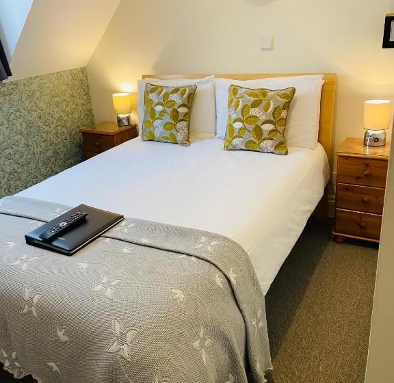 חדר אקונומי, Coastal Waters