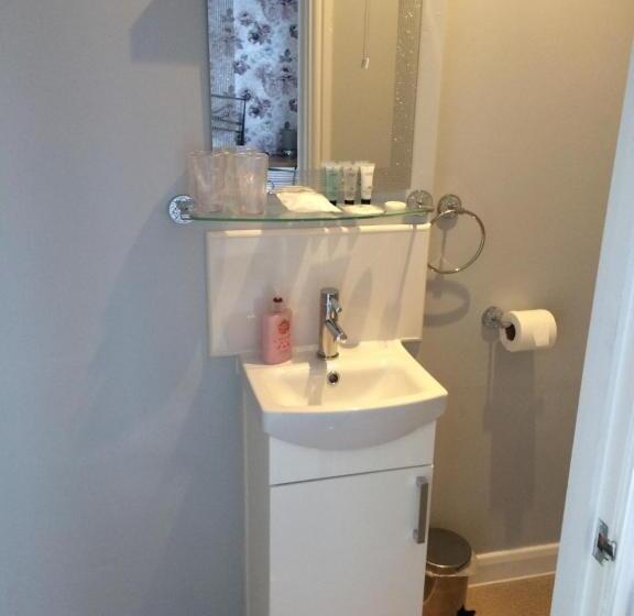 חדר סטנדרט, Coastal Waters