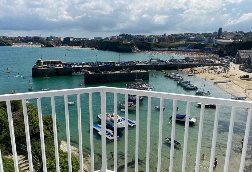 Семейный Номер, Harbour