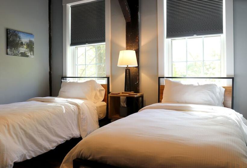 غرفة قياسية, Old Mill Inn