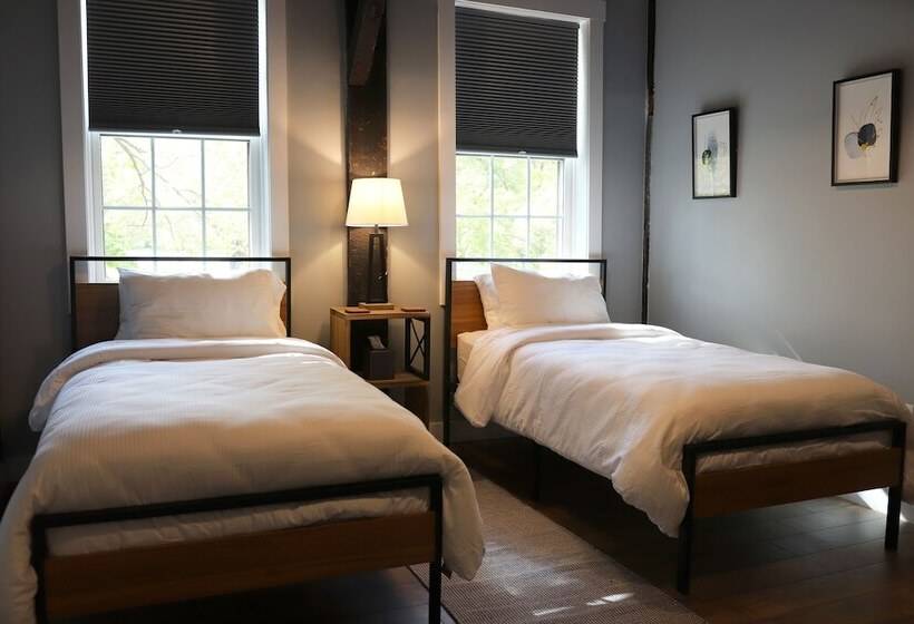 غرفة قياسية, Old Mill Inn