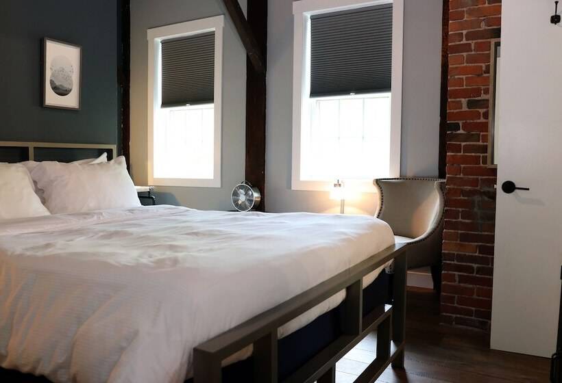 غرفة قياسية, Old Mill Inn