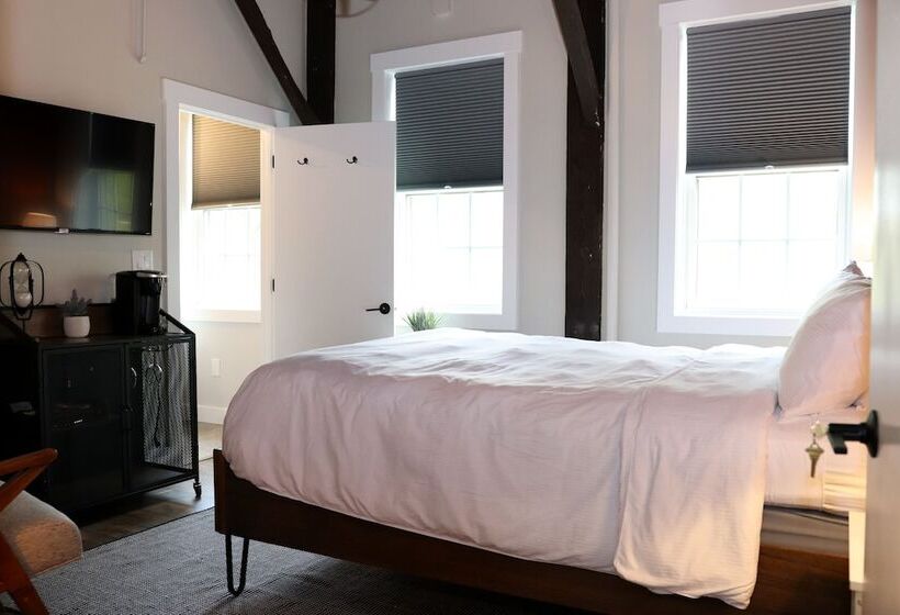 غرفة قياسية, Old Mill Inn