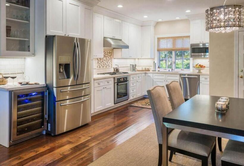 جناح غرفتين نوم, Seal Cove Inn