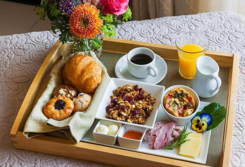 غرفة قياسية سرير كينج لذوى الإحتياجات الخاصة, Seal Cove Inn