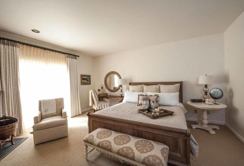 غرفة قياسية سرير كينج لذوى الإحتياجات الخاصة, Seal Cove Inn