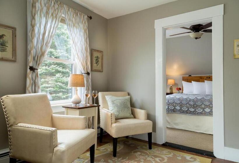 스탠다드 룸 킹사이즈 침대, Squam Lake Inn