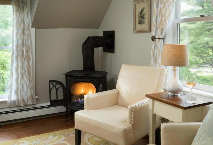 디럭스 룸, Squam Lake Inn