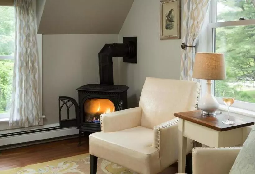 デラックスルーム, Squam Lake Inn