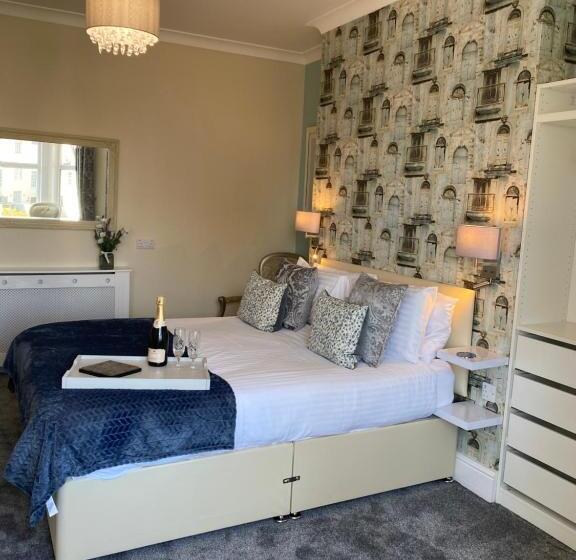 جناح عائلي, St John's Guest House