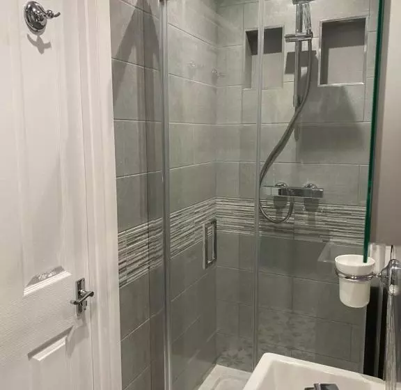 キングサイズベッドのスタンダードルーム, St John's Guest House