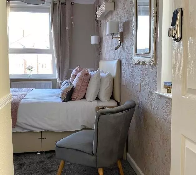 キングサイズベッドのスタンダードルーム, St John's Guest House