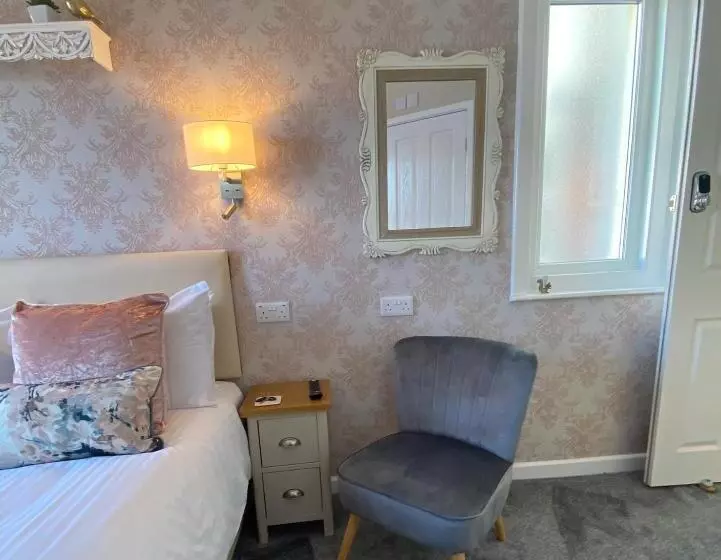 キングサイズベッドのスタンダードルーム, St John's Guest House