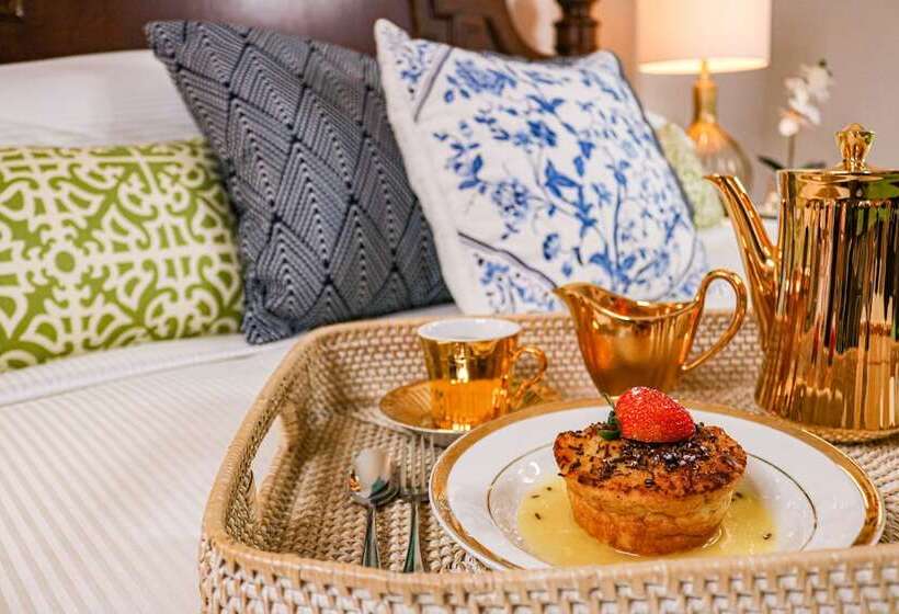 اتاق استاندارد, Sweetfield Manor
