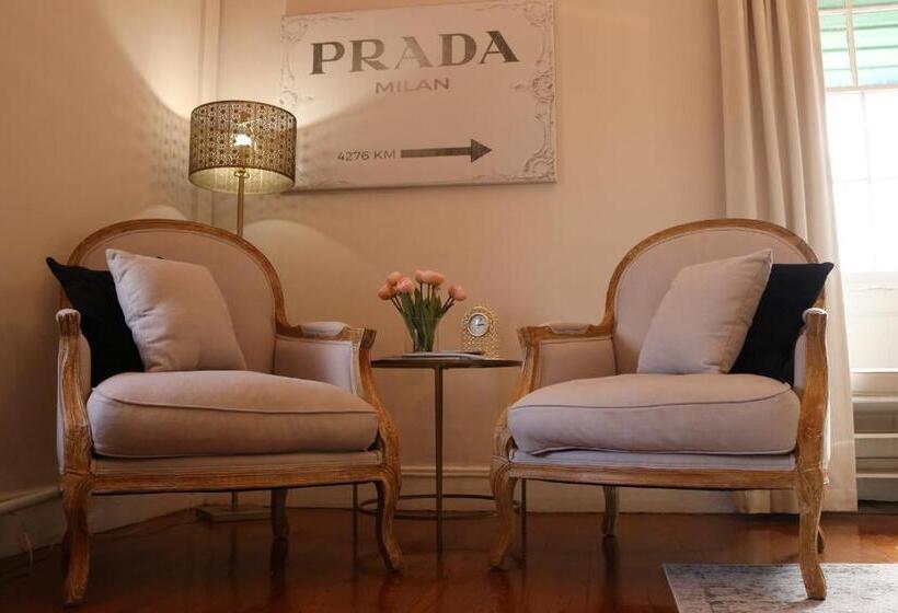 اتاق استاندارد, Sweetfield Manor