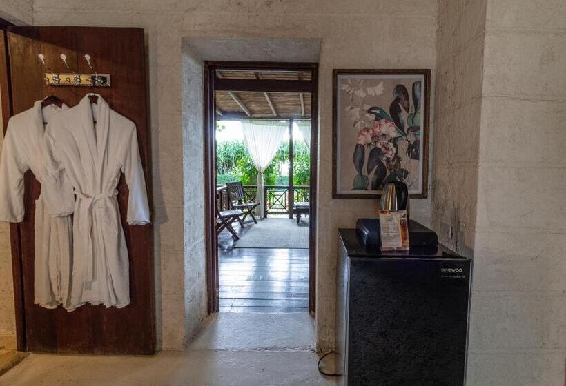 اتاق استاندارد, Sweetfield Manor