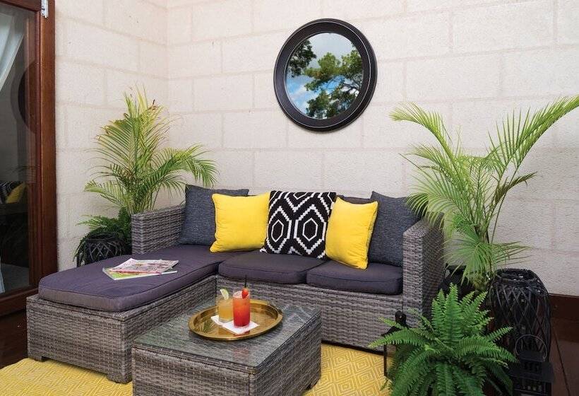 اتاق استاندارد, Sweetfield Manor