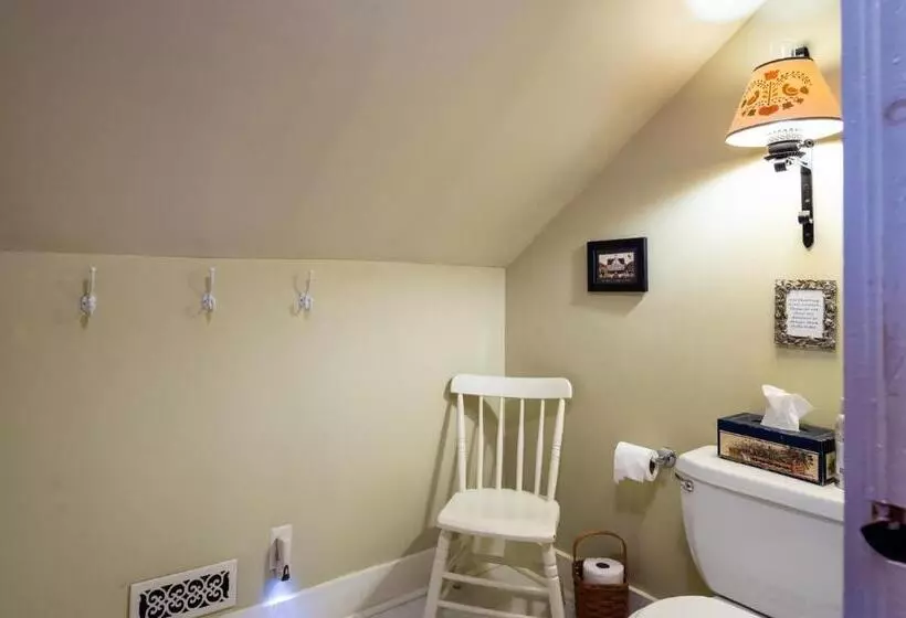 スタンダード4人部屋, The Pines Of Dresden B&b