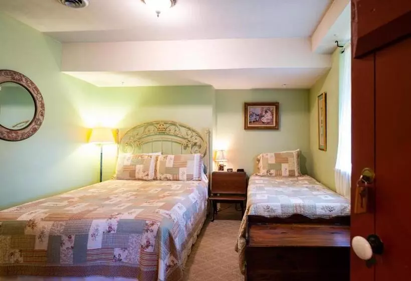 デラックスルーム, The Pines Of Dresden B&b