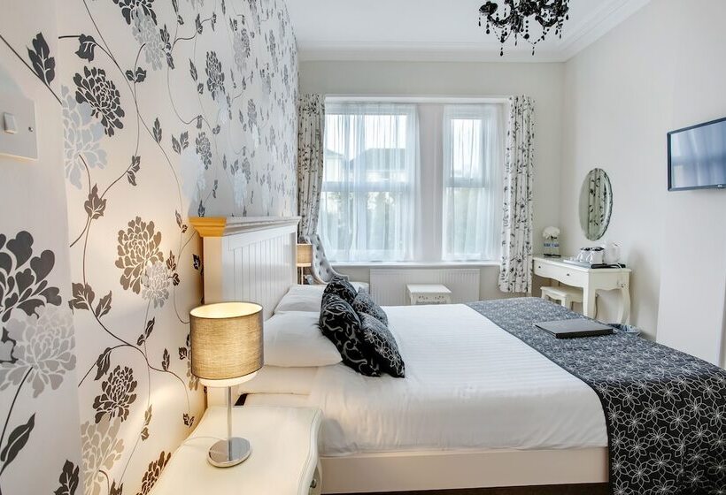 غرفة سوبيريور, Trelawney Hotel   Guest House