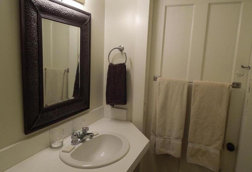 منزل 3 غرف نوم, Wildcat Inn And Tavern