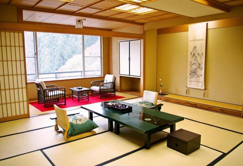 Номер Deluxe, Asanoya