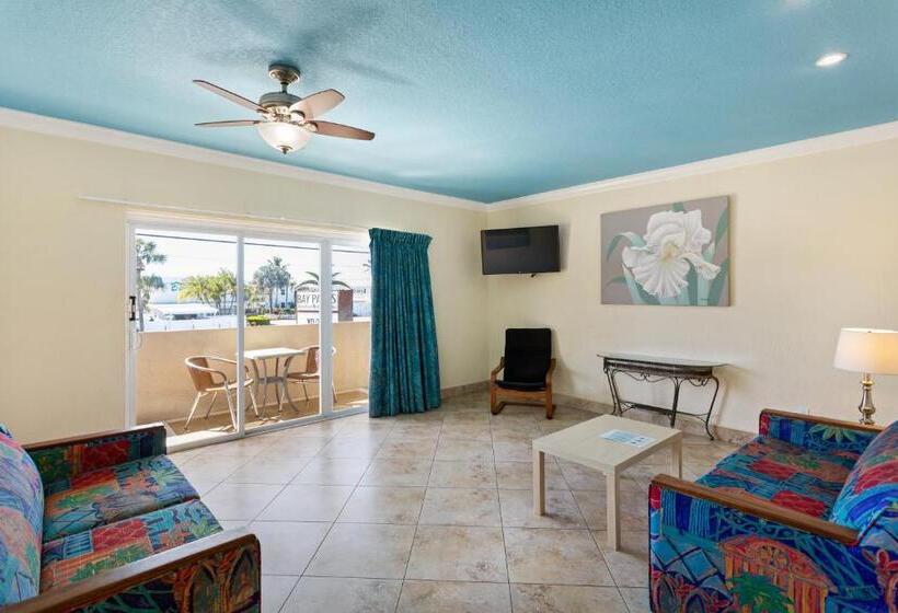 جناح ديلوكس, Bay Palms Waterfront Resort   Hotel And Marina