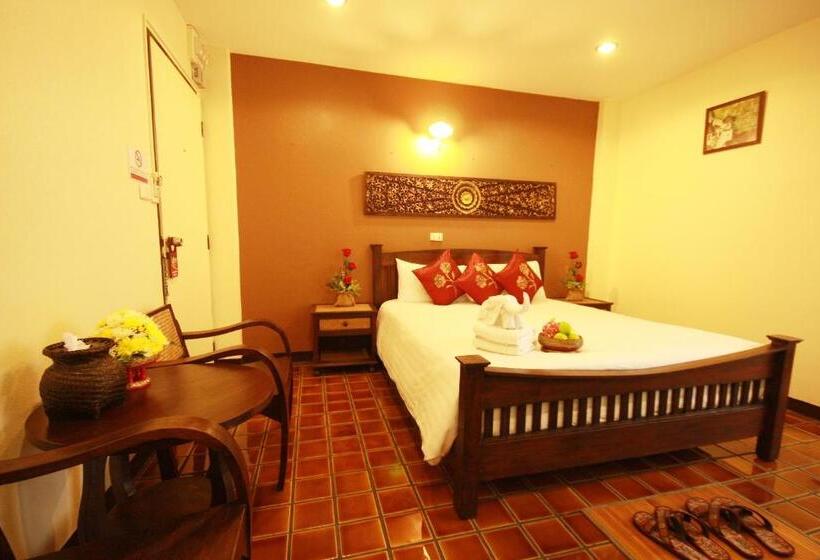 اتاق لوکس, Cm Night Bazaar Boutique Hotel โรงแรม ซี เอ็ม ไนท์บาซาร์ บูทีค   Sha Plus Certified