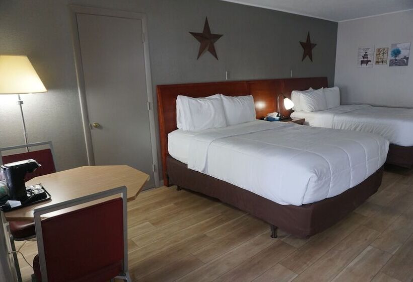 Номер Стандарт 2 Двуспальные Кровати, Harvest Drive Family Inn  Renovated Rooms