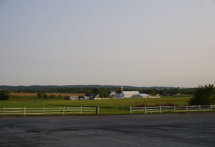 غرفه قياسيه سريرين مزدوجين, Harvest Drive Family Inn  Renovated Rooms