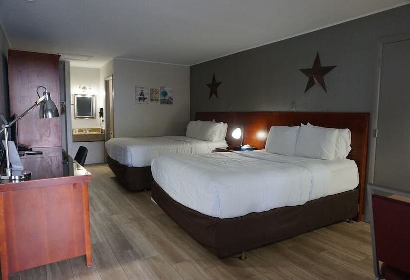 Номер Стандарт 2 Двуспальные Кровати, Harvest Drive Family Inn  Renovated Rooms