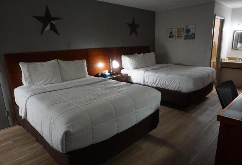 غرفه قياسيه سريرين مزدوجين, Harvest Drive Family Inn  Renovated Rooms