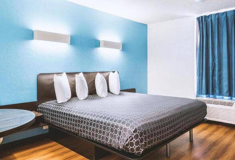 غرفة قياسية سرير كينج, Sky Palace Inn & Suites By Jasper Beeville