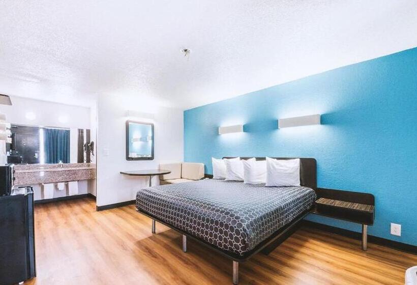 غرفة قياسية سرير كينج, Sky Palace Inn & Suites By Jasper Beeville