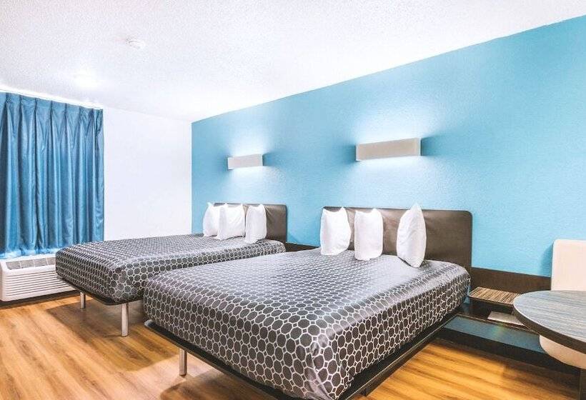 חדר סטנדרט שתי מיטות זוגיות, Sky Palace Inn & Suites By Jasper Beeville