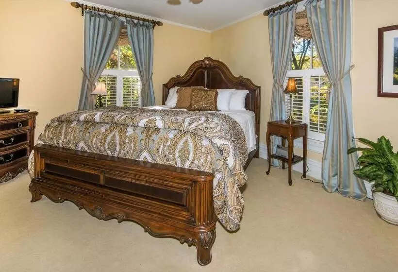 キングサイズベッドのスイートルーム, Oak Hill On Love Lane Bed And Breakfast Inn