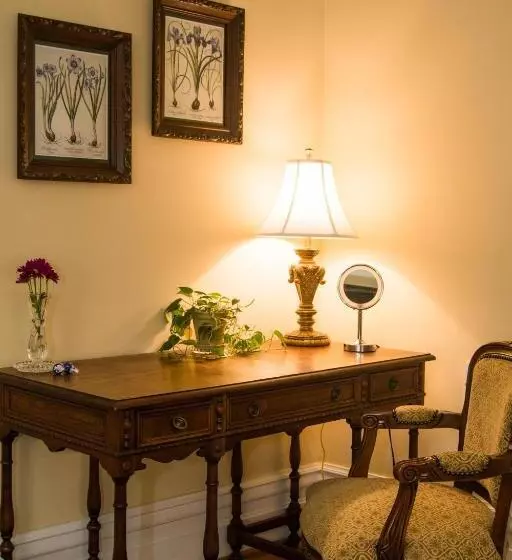 キングサイズベッドのスイートルーム, Oak Hill On Love Lane Bed And Breakfast Inn