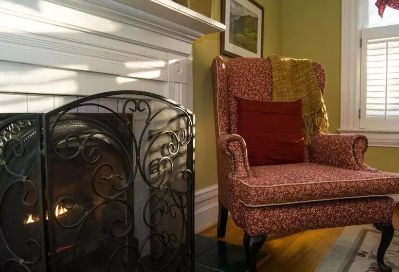 スイート, Oak Hill On Love Lane Bed And Breakfast Inn
