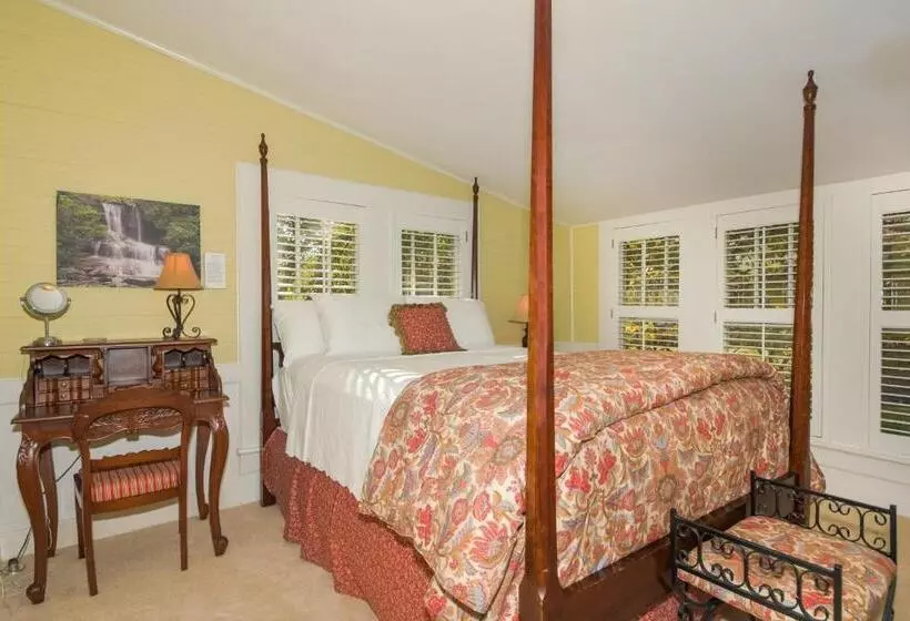スイート, Oak Hill On Love Lane Bed And Breakfast Inn